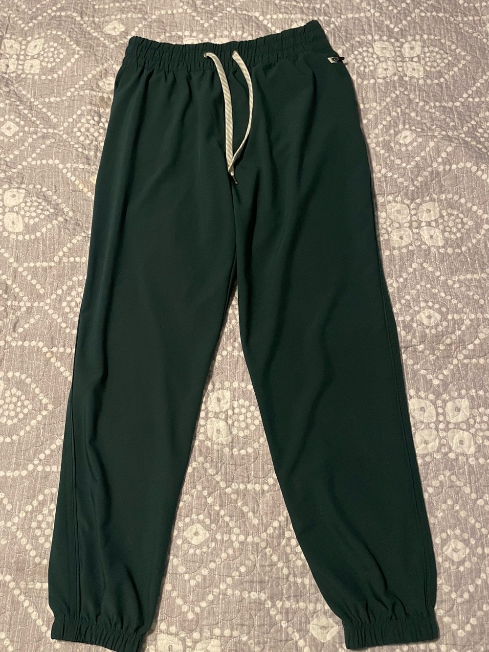 Vuori Green Jogger Pants with Drawstring - Size S